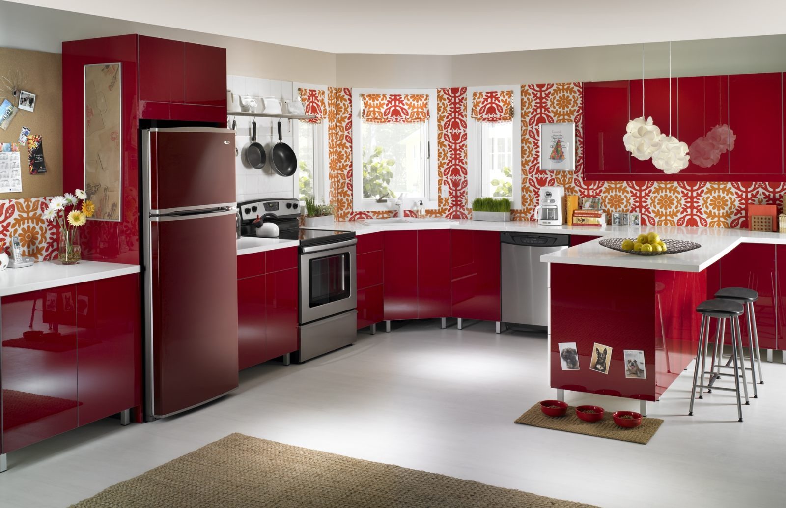 Electrodomésticos para una cocina roja